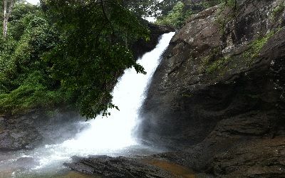 soochipura_waterfalls_wayanad_taxi