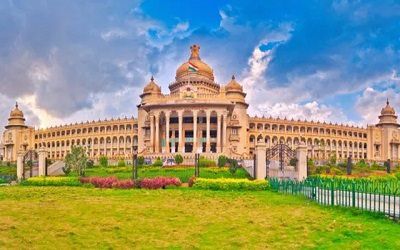 vidhanasoudha_taxi